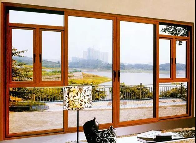 家里財(cái)運(yùn)只出不進(jìn)?跟客廳門窗風(fēng)水有大關(guān)系! 家里財(cái)運(yùn)只出不進(jìn)?跟客廳門窗風(fēng)水有大關(guān)系!