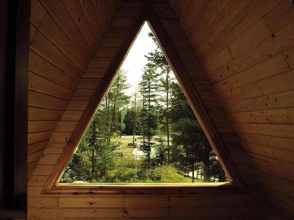 家里財(cái)運(yùn)只出不進(jìn)?跟客廳門窗風(fēng)水有大關(guān)系! 家里財(cái)運(yùn)只出不進(jìn)?跟客廳門窗風(fēng)水有大關(guān)系!